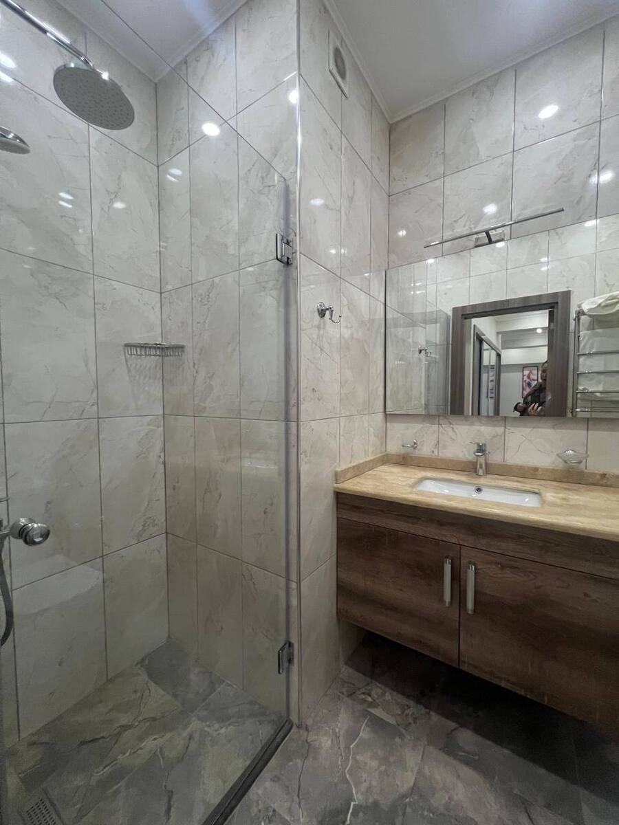 İcarəyə verilir 4 otaqlı yeni tikili 200 m² — Mənzil, Bakı (9)