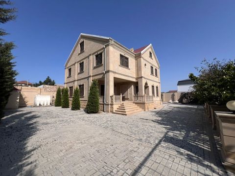Satılır 8 otaqlı həyət evi/bağ evi 500 m² — Bakı