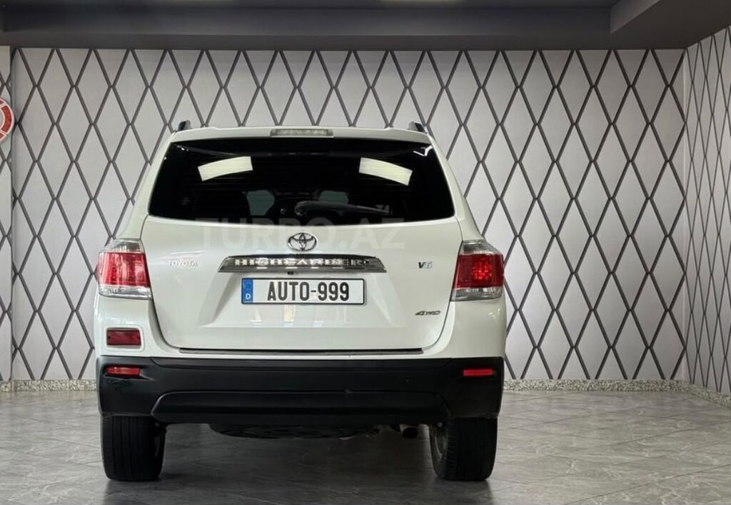 Toyota Highlander V6 4WD – ağ rəngli, geniş və komfortlu 7 nəfərlik — Avtomobillər, Bakı (3)