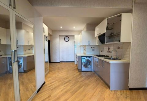 Satılır 2 otaqlı yeni tikili 72 m² — 165 000 ₼ · Bakı · Mənzil Satılır 2 otaqlı yeni tikili 72 m² — Bakı