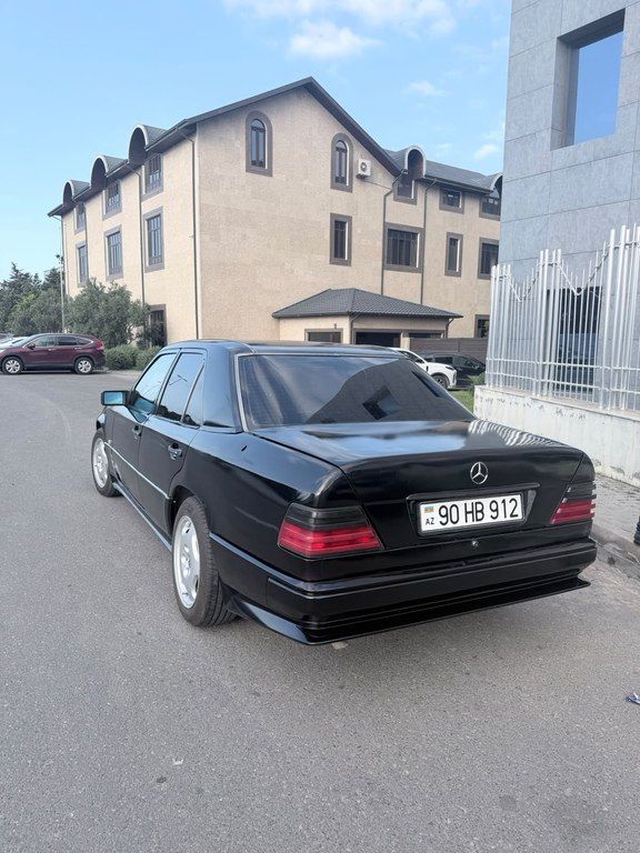 Mercedes E 200, 2.0 L, 1993 il, 250 000 km 90-HB-912 — Avtomobillər, Bakı (4)