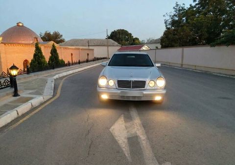 Mercedes E 300, 3.0 L, 1997 il, 316 000 km — Naxçıvan
