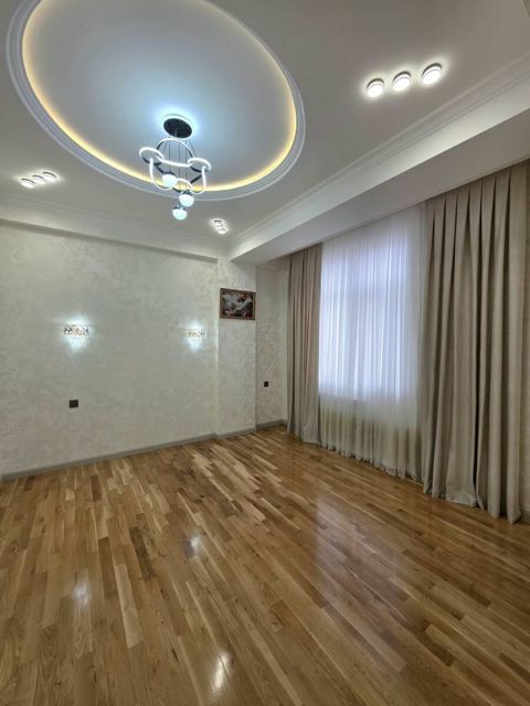 Satılır 3 otaqlı yeni tikili 129 m² — Bakı