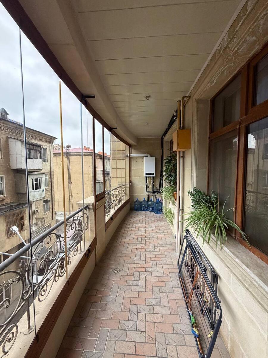 Satılır 5 otaqlı yeni tikili 214 m² — Mənzil, Bakı (12)