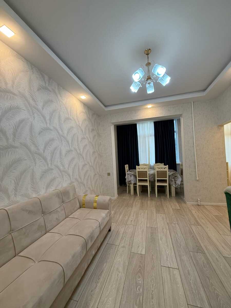 Satılır 2 otaqlı köhnə tikili 58 m² — Mənzil, Bakı