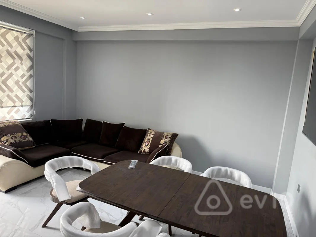 2 otaqlı mənzil, 85 m², Rüstəm Rüstəmov — kirayə — Mənzil, Bakı (2)