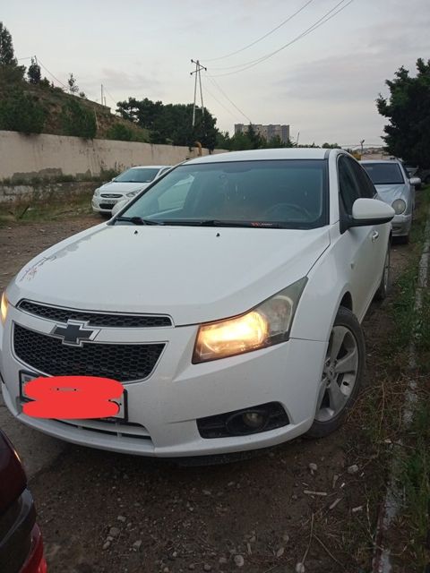 Chevrolet Cruze, 1.8 L, 2010 il, 276 000 km — 11 200 ₼ · Bakı · Avtomobillər Chevrolet Cruze, 1.8 L, 2010 il, 276 000 km — Bakı