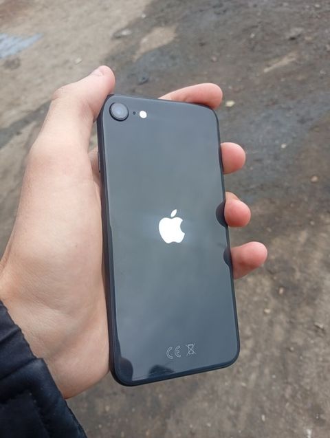 IPhone SE 2020, 64 GB, Qara, Barmaq izi, Simsiz şarj — 250 ₼ · Xaçmaz · Apple iPhone IPhone SE 2020, 64 GB, Qara, Barmaq izi, Simsiz şarj — Xaçmaz