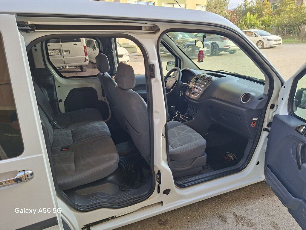 Ford Tourneo Connect, 1.8 L, 2013 il, 237 125 km 99-BZ-302 — Avtomobillər, Bakı (2)