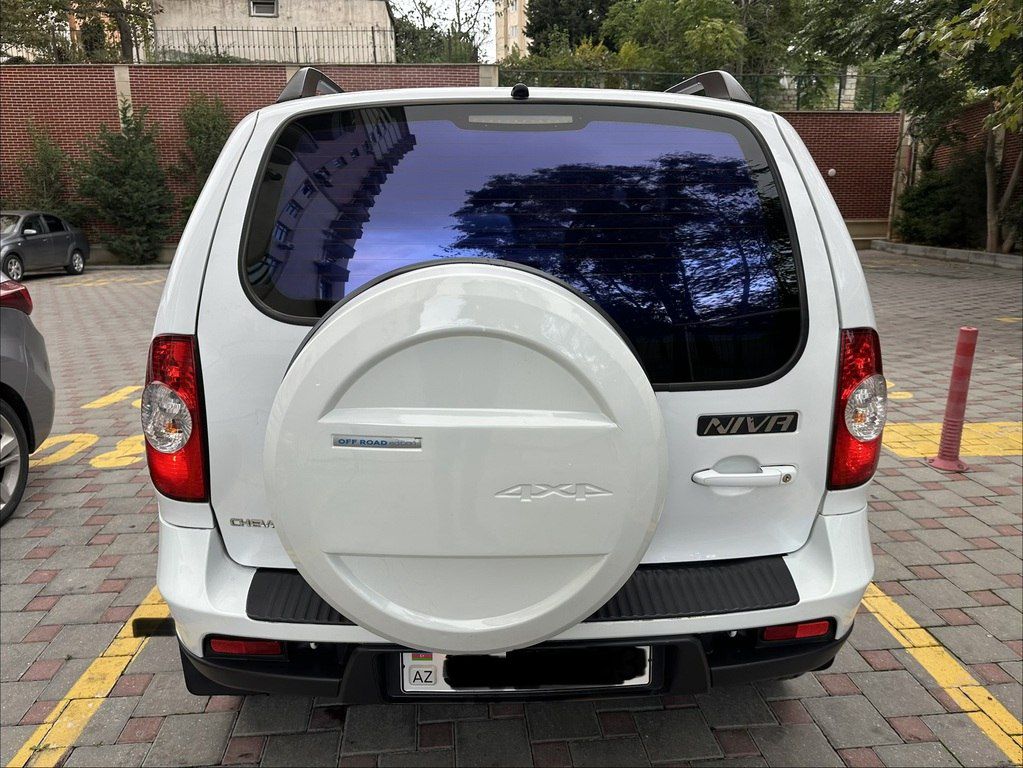 Chevrolet Niva, 1.7 L, 2011 il, 150 000 km — Avtomobillər, Bakı (9)