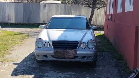 Mercedes E 220, 2.2 L, 2000 il, 511 086 km — 7 900 ₼ · Balakən · Avtomobillər Mercedes E 220, 2.2 L, 2000 il, 511 086 km — Balakən