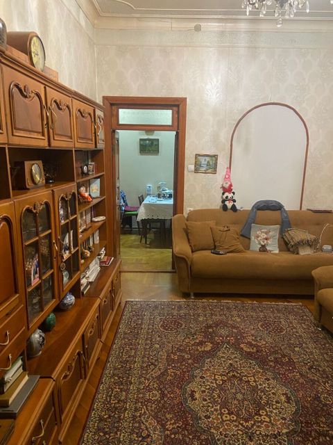 Satılır 3 otaqlı köhnə tikili 60 m² — Bakı
