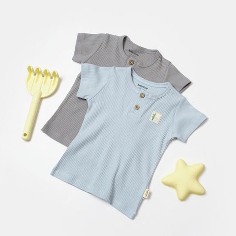 Oğlanlar üçün 2 ədədli futbolka dəsti BabyCosy CSYB9023, rəngbərəng, bambuk lifi/pambıq, ölçü 6-9 ay — 29.42 ₼ · Bakı · Mallar Oğlanlar üçün 2 ədədli futbolka dəsti BabyCosy CSYB9023, rəngbərəng, bambuk lifi/pambıq, ölçü 6-9 ay — Bakı