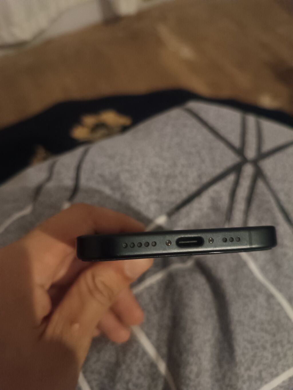 IPhone 16, Qara, Face ID — Apple iPhone, Novxanı (3)
