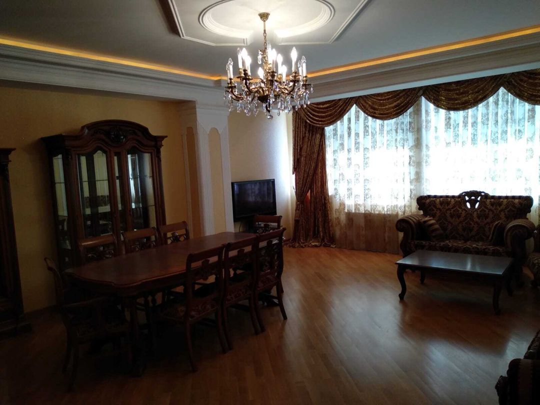 Satılır 4 otaqlı yeni tikili 180 m² — Mənzil, Bakı (2)