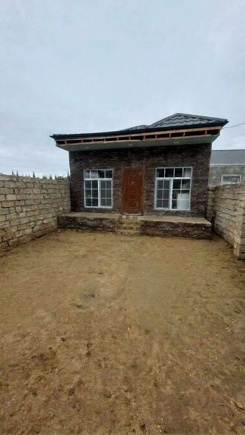 Satılır 3 otaqlı həyət evi/bağ evi 85 m² — Bakı