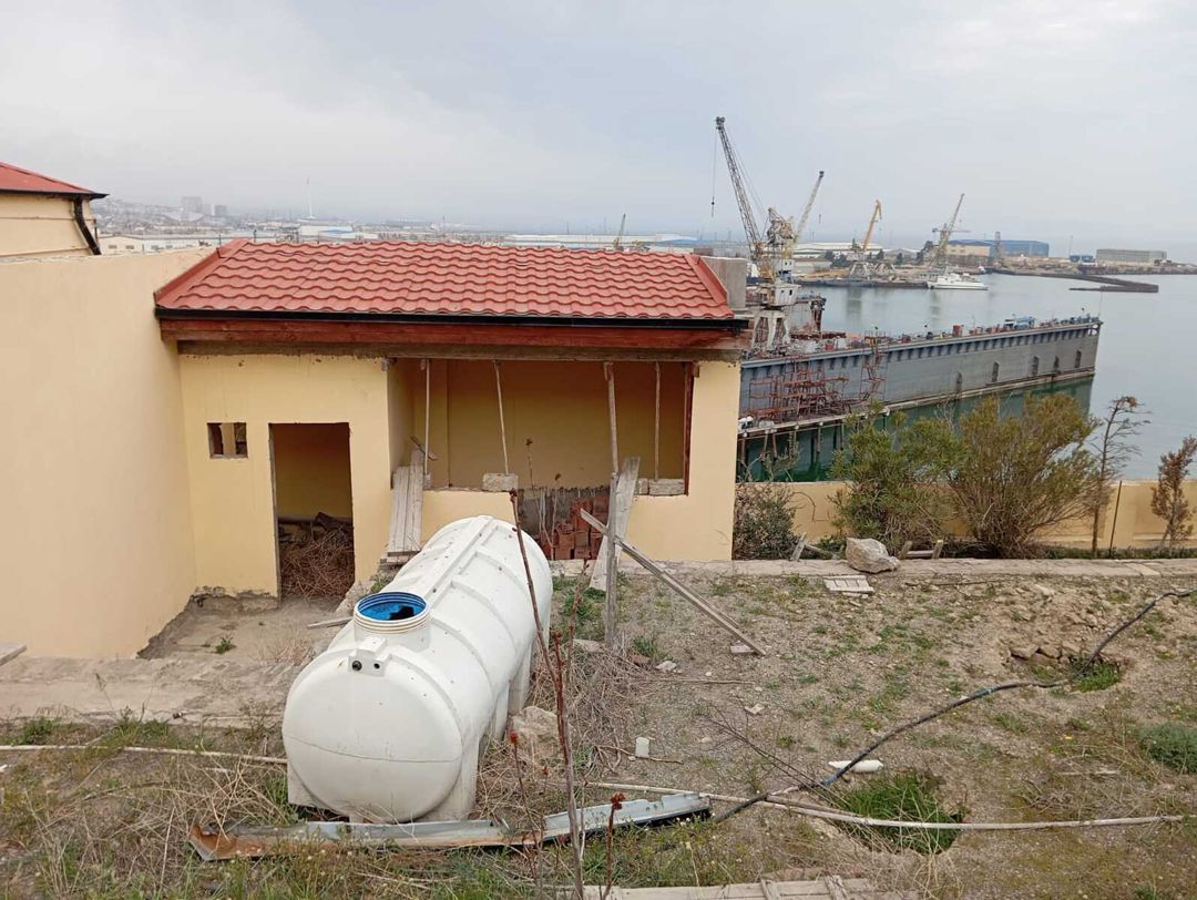 Satılır 3 otaqlı həyət evi/bağ evi 214 m² — Ev, villa, Bakı (11)