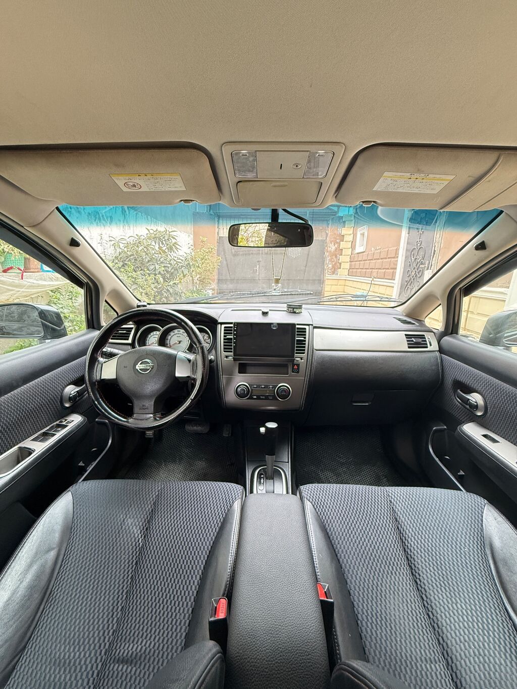 Nissan Tiida: 1.5 l 2011 il Hetçbek — Avtomobillər, Masazır (2)