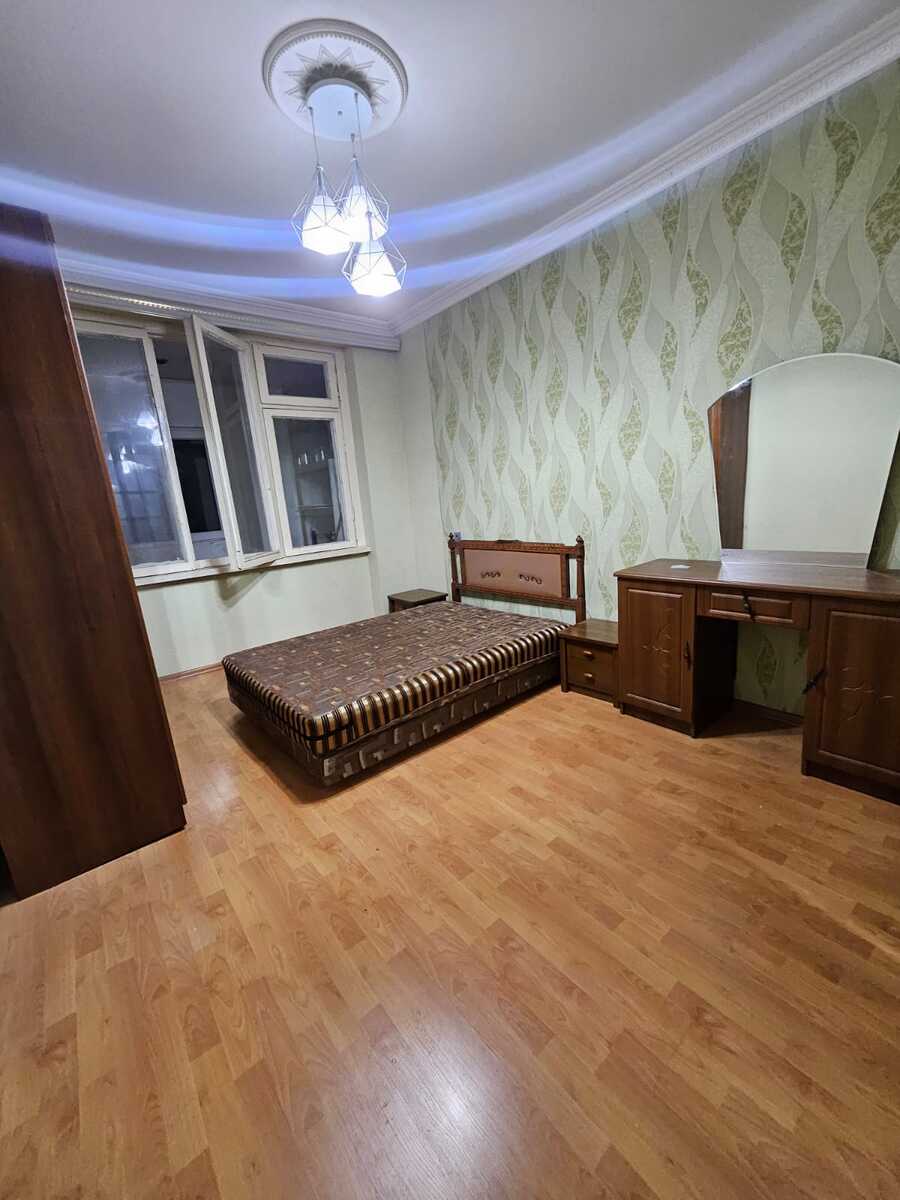 Satılır 2 otaqlı köhnə tikili 70 m² — Mənzil, Xırdalan (2)