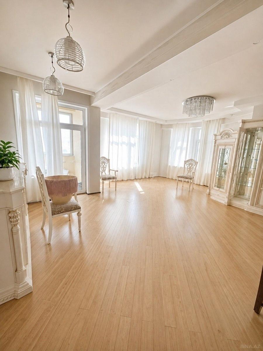 Satılır 3 otaqlı yeni tikili 140 m² — Mənzil, Bakı