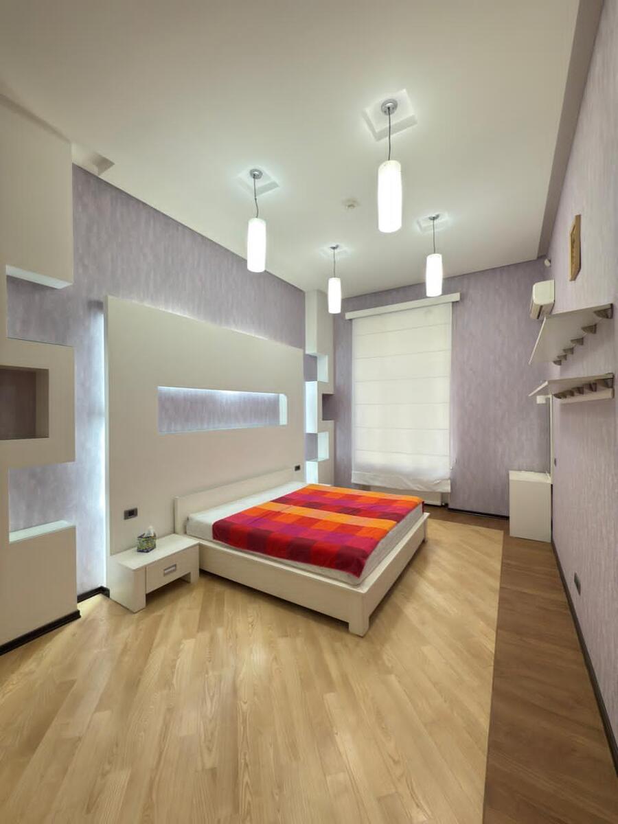 Satılır 3 otaqlı köhnə tikili 180 m² — Mənzil, Bakı (4)