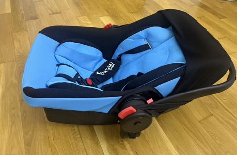 Uşaq avtomobil oturacağı / daşıma beşiyi - Növ: Avtokreslo-daşıyıcı — 20 ₼ · Bakı · Avtokresloları Uşaq avtomobil oturacağı / daşıma beşiyi - Növ: Avtokreslo-daşıyıcı — Bakı