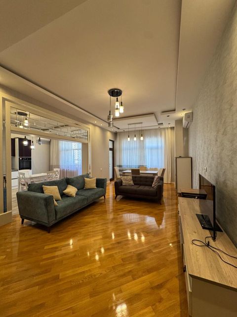 İcarəyə verilir 3 otaqlı yeni tikili 140 m² — 1 500 ₼ · Bakı · Mənzil İcarəyə verilir 3 otaqlı yeni tikili 140 m² — Bakı