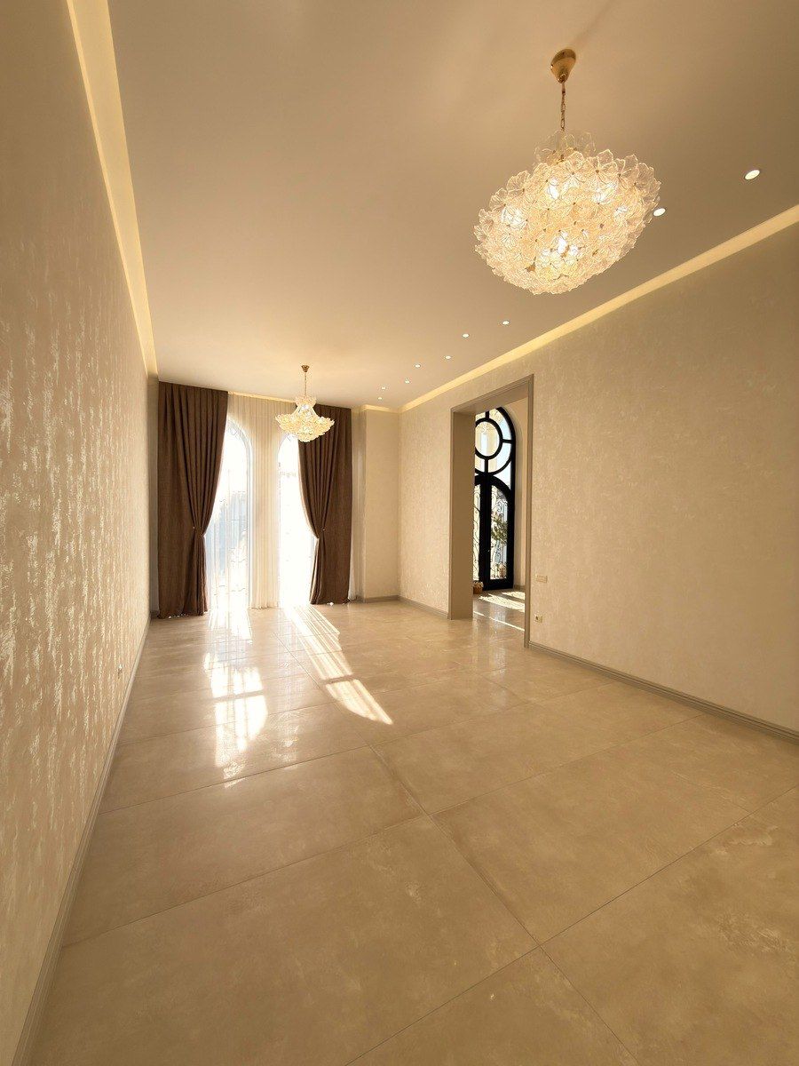 Satılır 5 otaqlı həyət evi/bağ evi 220 m² — Ev, villa, Bakı (8)