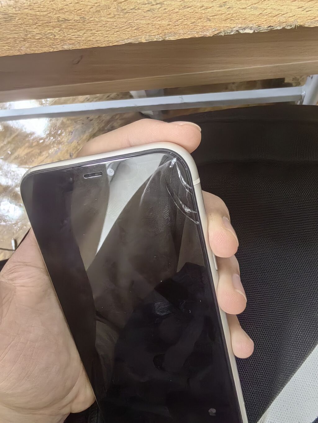IPhone 11, Ağ, Qırıq — Apple iPhone, Bakı (4)