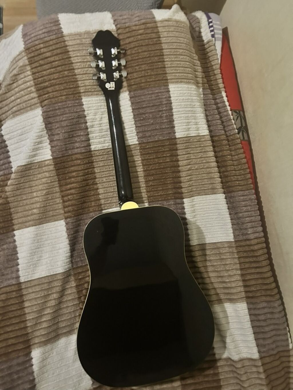 Akustik gitara, 6 sim, İşlənmiş, Ünvandan götürmə — Gitarlar və digər simli alətlər, Bakı (2)