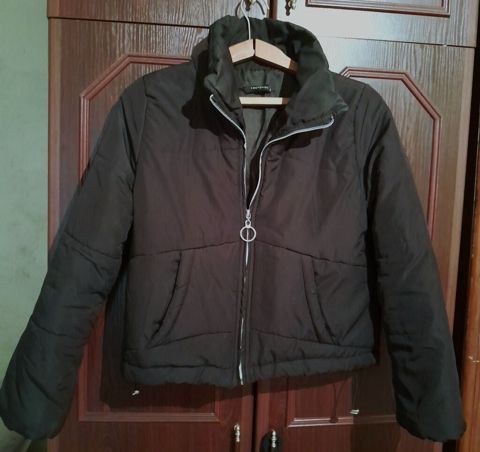 Qısa qış gödəkcəsi – qara rəng - Model: Fashion (etiketdə “Fashıon” — 7 ₼ · Bakı · Jaketlər Qısa qış gödəkcəsi – qara rəng - Model: Fashion (etiketdə “Fashıon” — Bakı