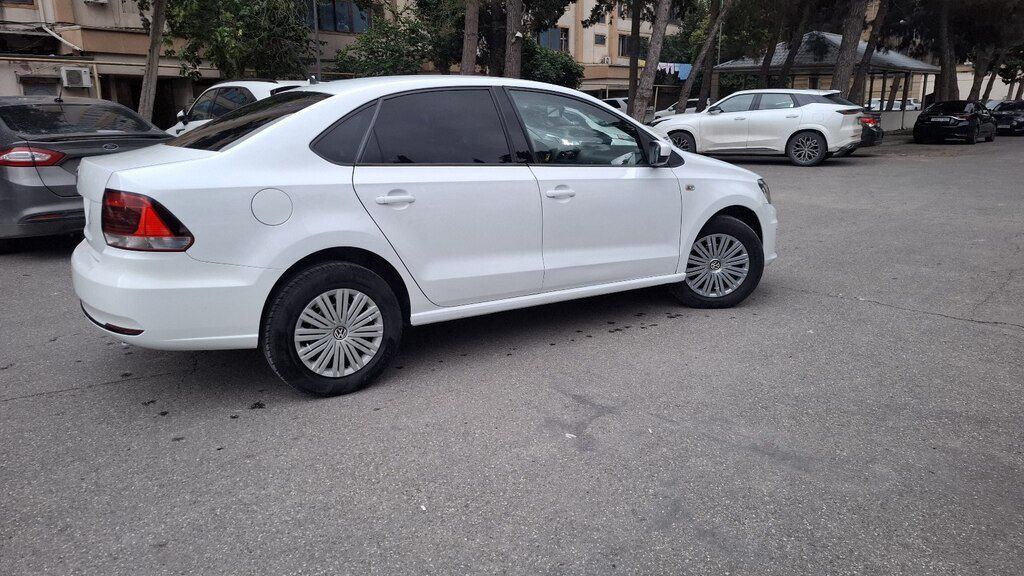 Volkswagen Polo, 1.6 L, 2018 il, 243 000 km 90-OO-755 — Avtomobillər, Bakı (3)