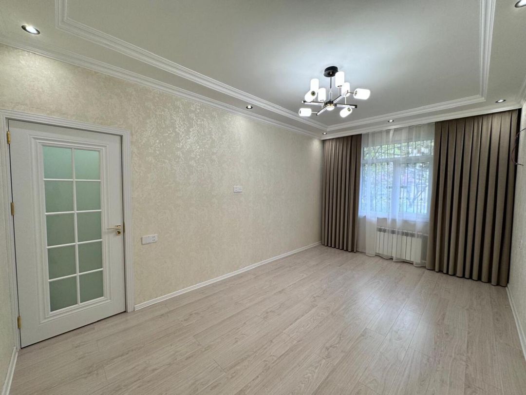 Satılır 2 otaqlı köhnə tikili 55 m² — Mənzil, Bakı