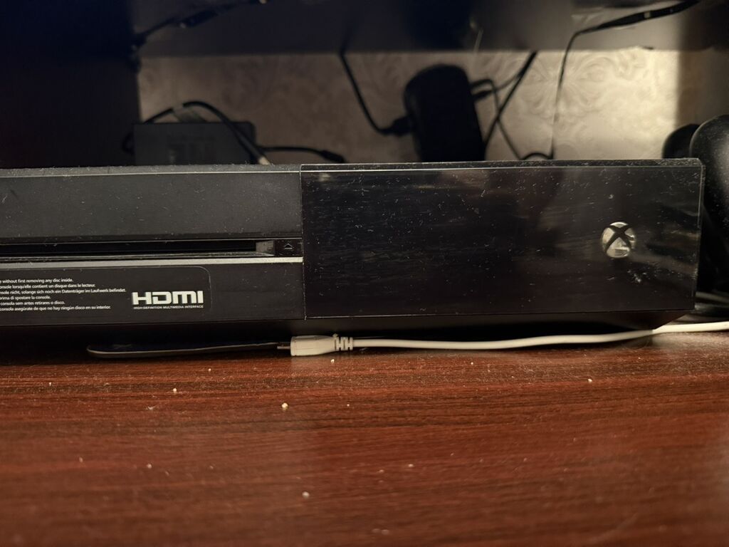 Xbox One (orijinal model) oyun konsolu - Rəng: Qara, parlaq və mat — Oyun konsolları, Bakı (4)