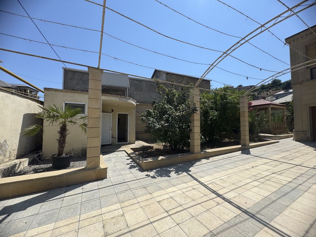 Satılır 4 otaqlı həyət evi/bağ evi 250 m² — Ev, villa, Bakı (7)