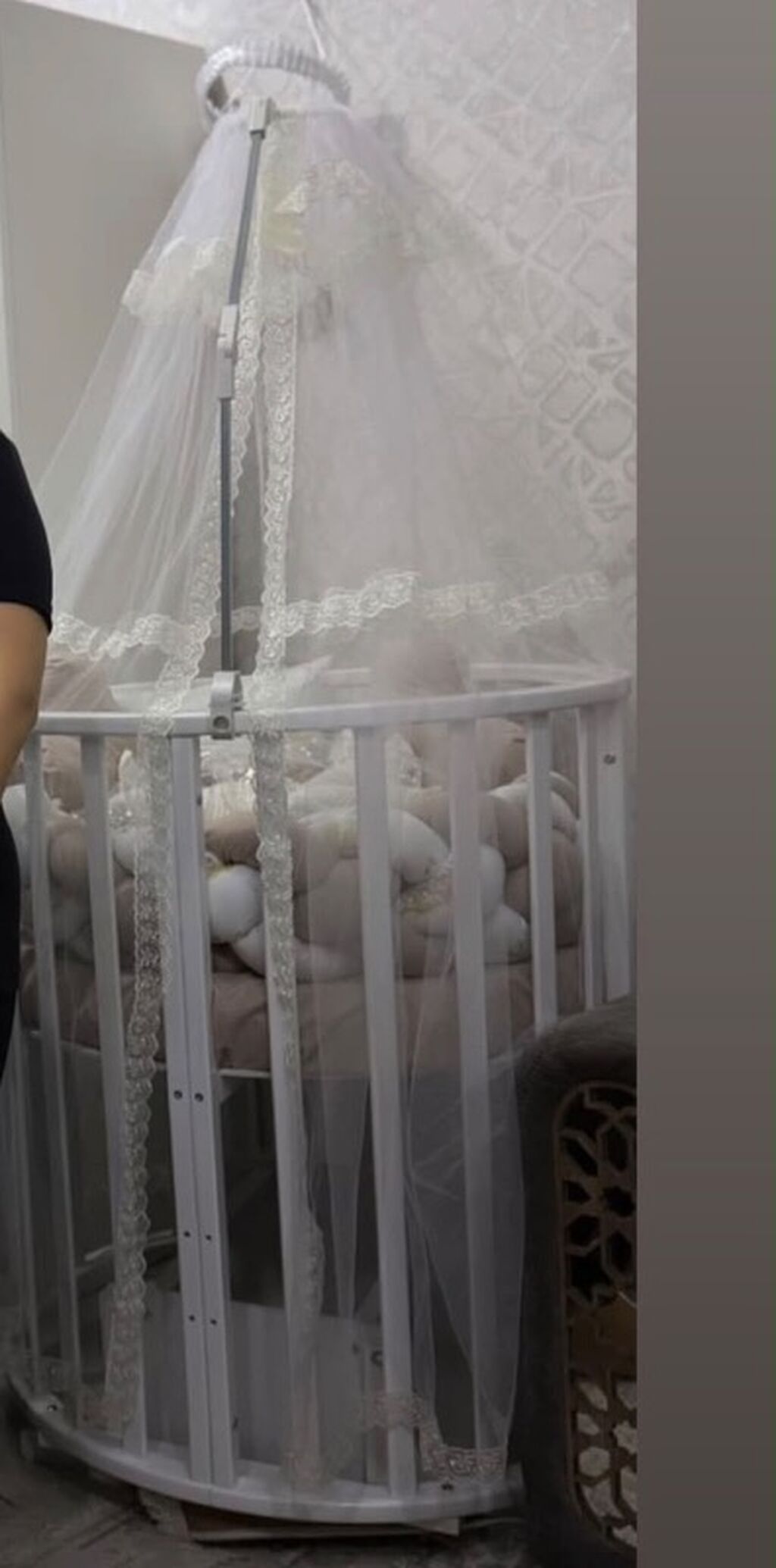 Uşaq beşiyi – dairəvi model yep yenidir noqte ciziqsiz uwaq yatmyb — Bəşikləri, Bakı