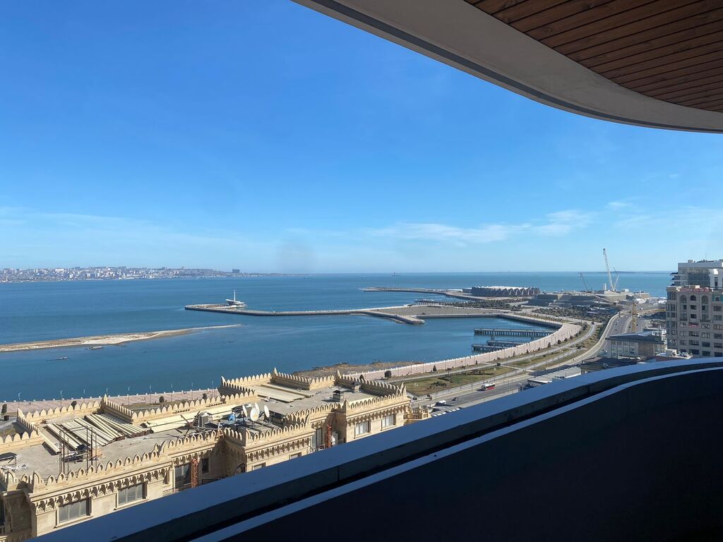 Satılır 5 otaqlı yeni tikili 303.8 m² — Mənzil, Bakı (8)