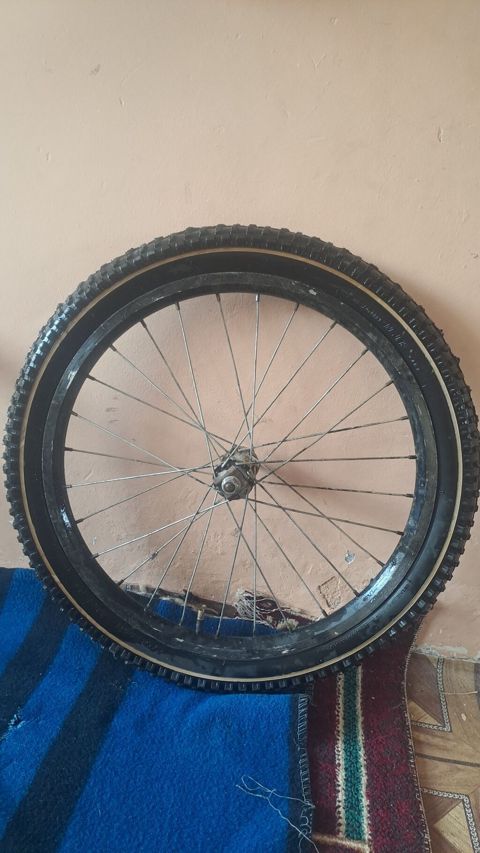Velosiped arxa təkər komplekti her sey ustunde — Lənkəran