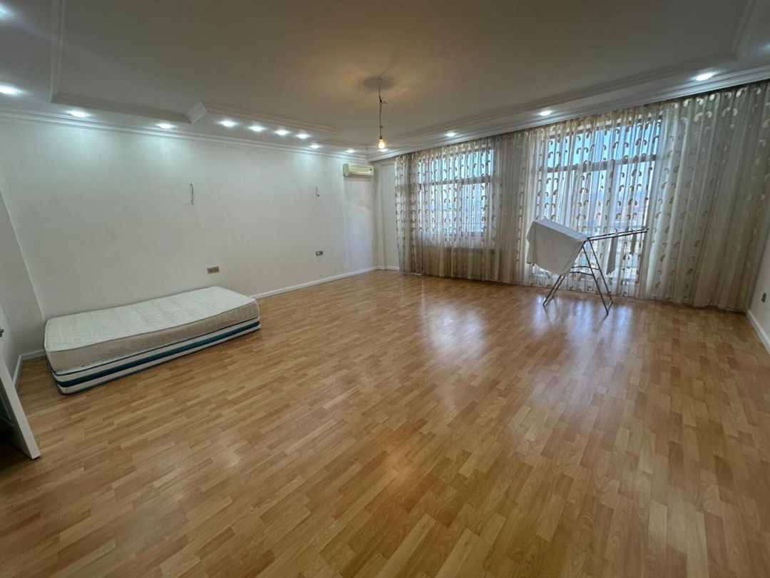 Satılır 4 otaqlı yeni tikili 229 m² — Mənzil, Bakı (7)