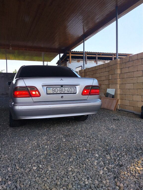 Mercedes E 280, 2.8 L, 1999 il, 560 000 km 90-BU-403 — Avtomobillər, Bakı (2)