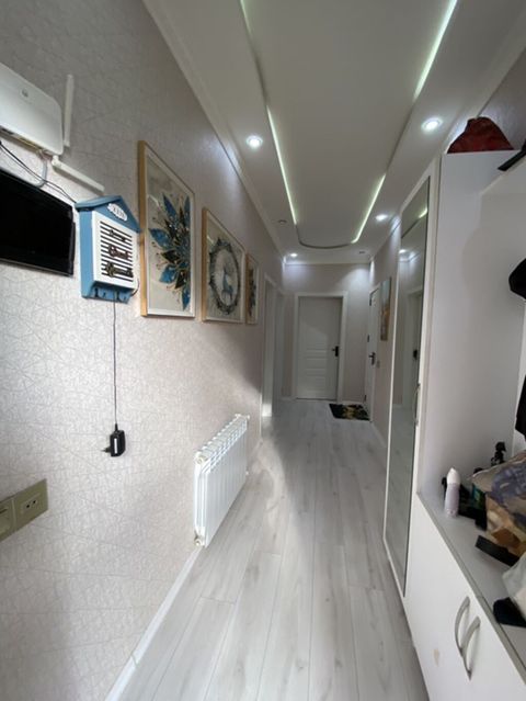 Mənzil – geniş və işıqlı planlaşdırma - Daxili plan: uzun və səliqəli — 135 000 ₼ · Novxanı · Mənzil Mənzil – geniş və işıqlı planlaşdırma - Daxili plan: uzun və səliqəli — Novxanı