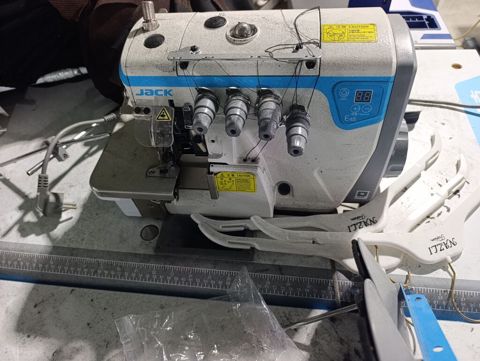 Jack sənaye tikiş maşınları dəsti Məhsul təsviri: - Brend: Jack — 600 ₼ · Bakı · Tikiş və işəmə maşınları Jack sənaye tikiş maşınları dəsti Məhsul təsviri: - Brend: Jack — Bakı