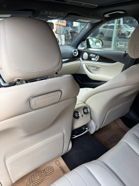 Mercedes E 300, 2.0 L, 2019 il, 90 000 km — Avtomobillər, Bakı (12)