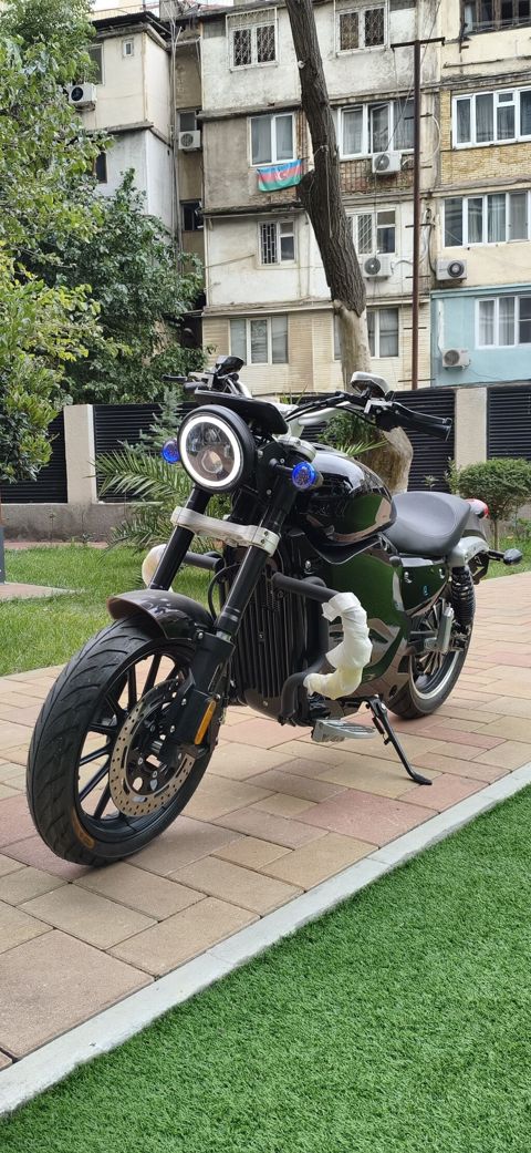 Kredıt VAR Elektrik motosiklet – kruizer/street dizayn - Tam — Bakı