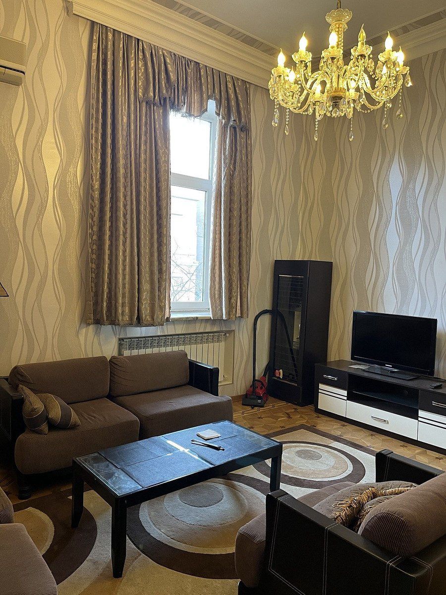 İcarəyə verilir 2 otaqlı köhnə tikili 75 m² — Mənzil, Bakı (6)
