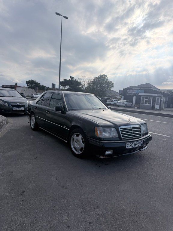 Mercedes E 200, 2.0 L, 1993 il, 250 000 km 90-HB-912 — Avtomobillər, Bakı (2)
