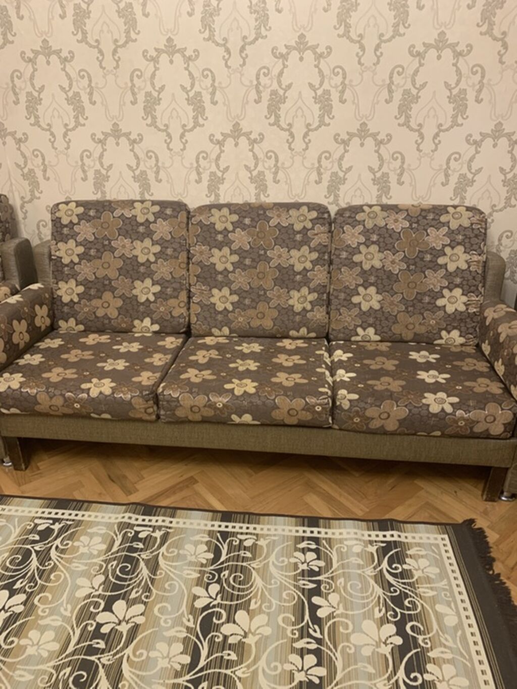 Çiçək naxışlı yumşaq mebel dəsti - Tərkibi: 3 nəfərlik divan + 2 ədəd — Yumşaq mobilya dəstləri, Bakı (3)