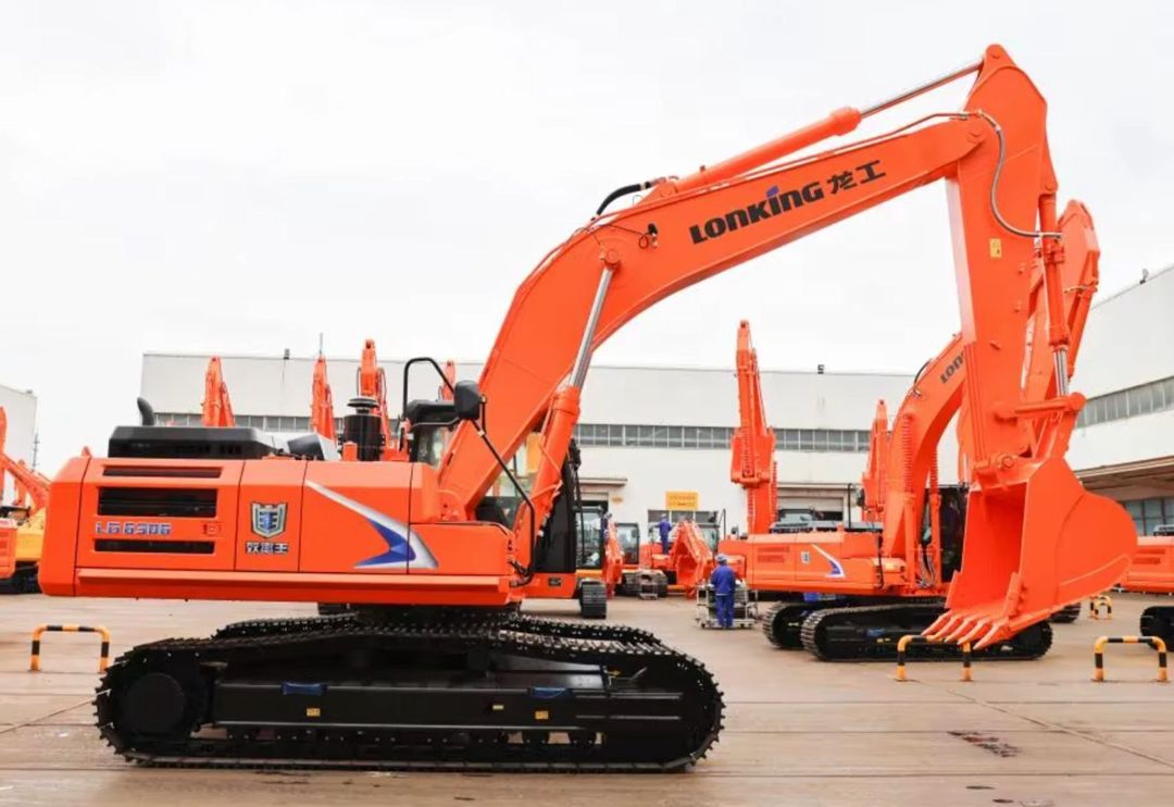 Tırtıllı Ekskavator "Lonkıng CDM6306", 2025 il — İnşaat texnikası, Bakı