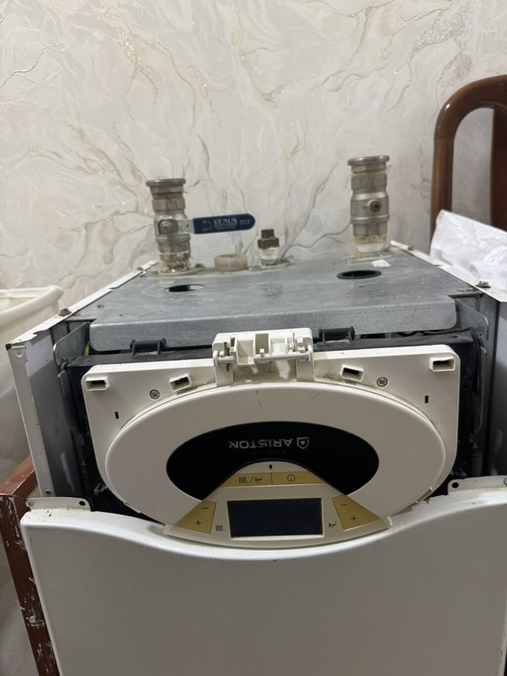 Ariston divar tipli qaz kombisi - Brend/model: Ariston (elektron — Kombilər, Bakı (3)