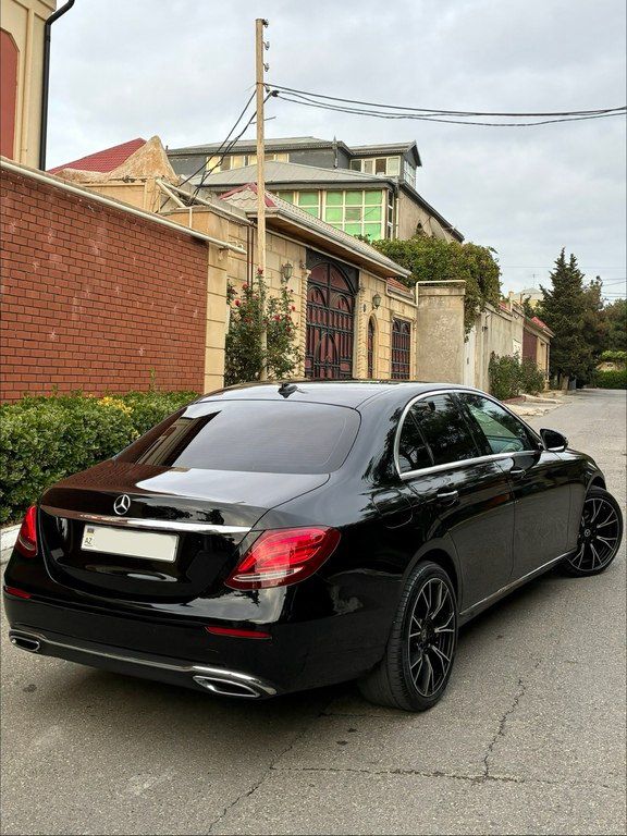 Mercedes E 220 d, 2.0 L, 2018 il, 136 300 km — Avtomobillər, Bakı (9)